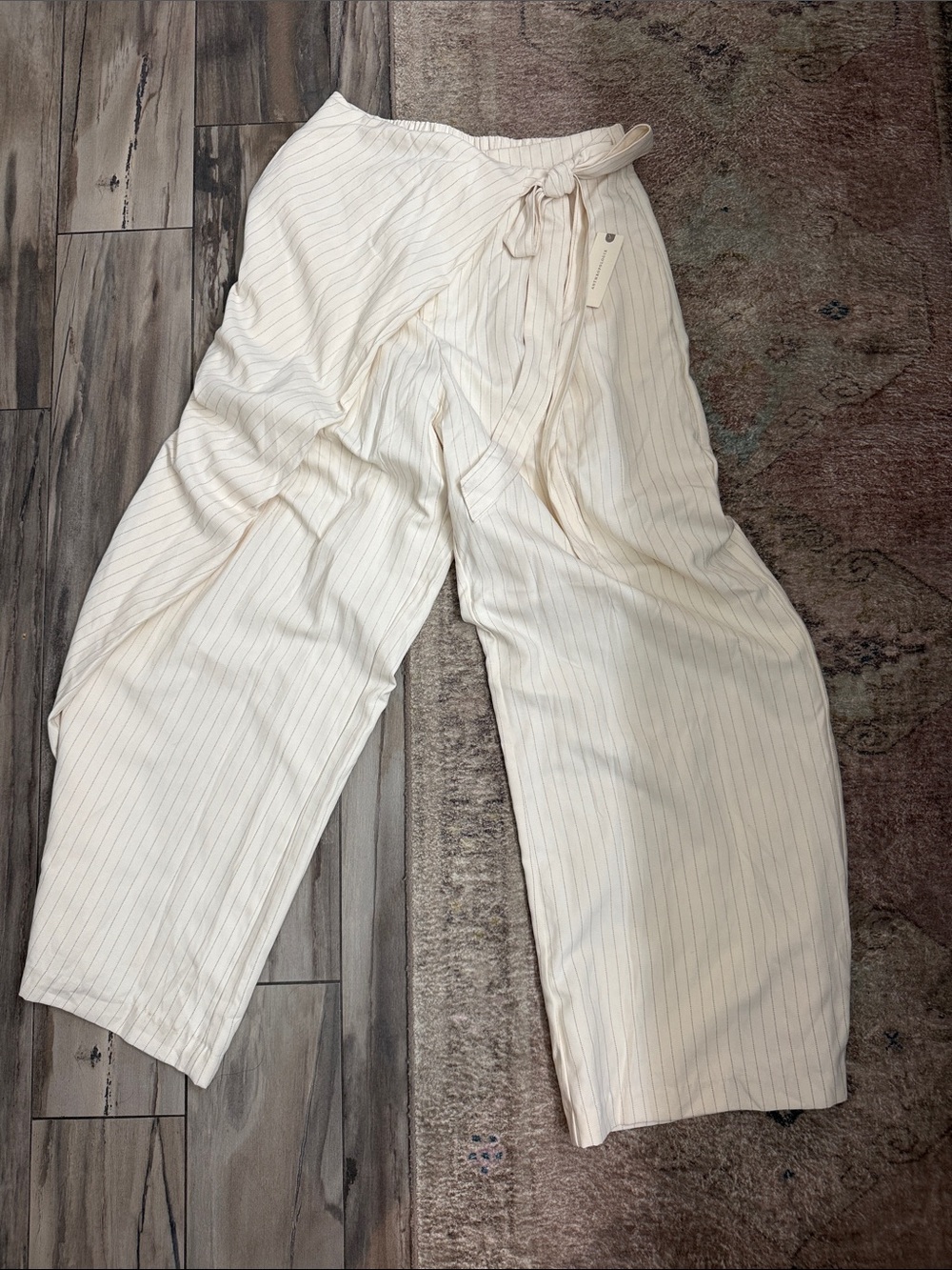 Anthropologie skirted pant